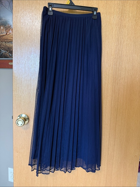 Norton McNaughton Dresses & Skirts - Norton McNaughton Navy Pleated Maxi Skirt